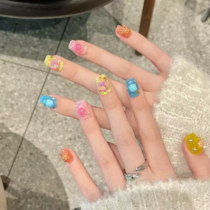 Resin Craft Material - 100 ชิ้นจี้เรซินรูปเต่าหลากสีแบบแบนสำหรับตกแต่งเคสโทรศัพท์ งานศิลปะเล็บ และงานฝีมือ DIY